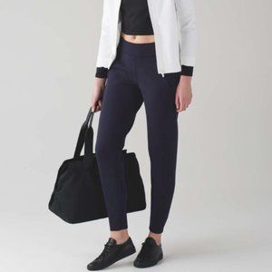 Lululemon Space Pant / Size 2 / Midnight Navy